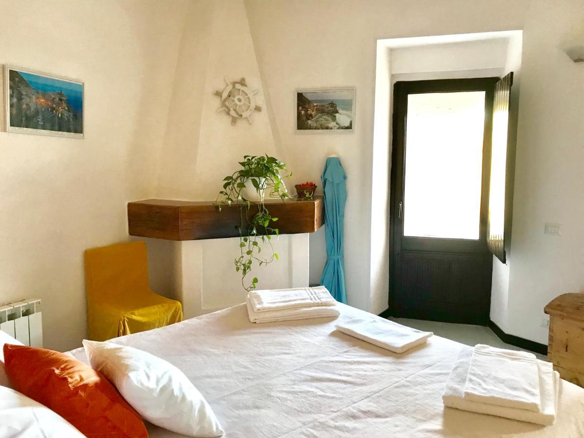La Marina Tower Apartment With Private Sea View Terrace Vernazza Dış mekan fotoğraf